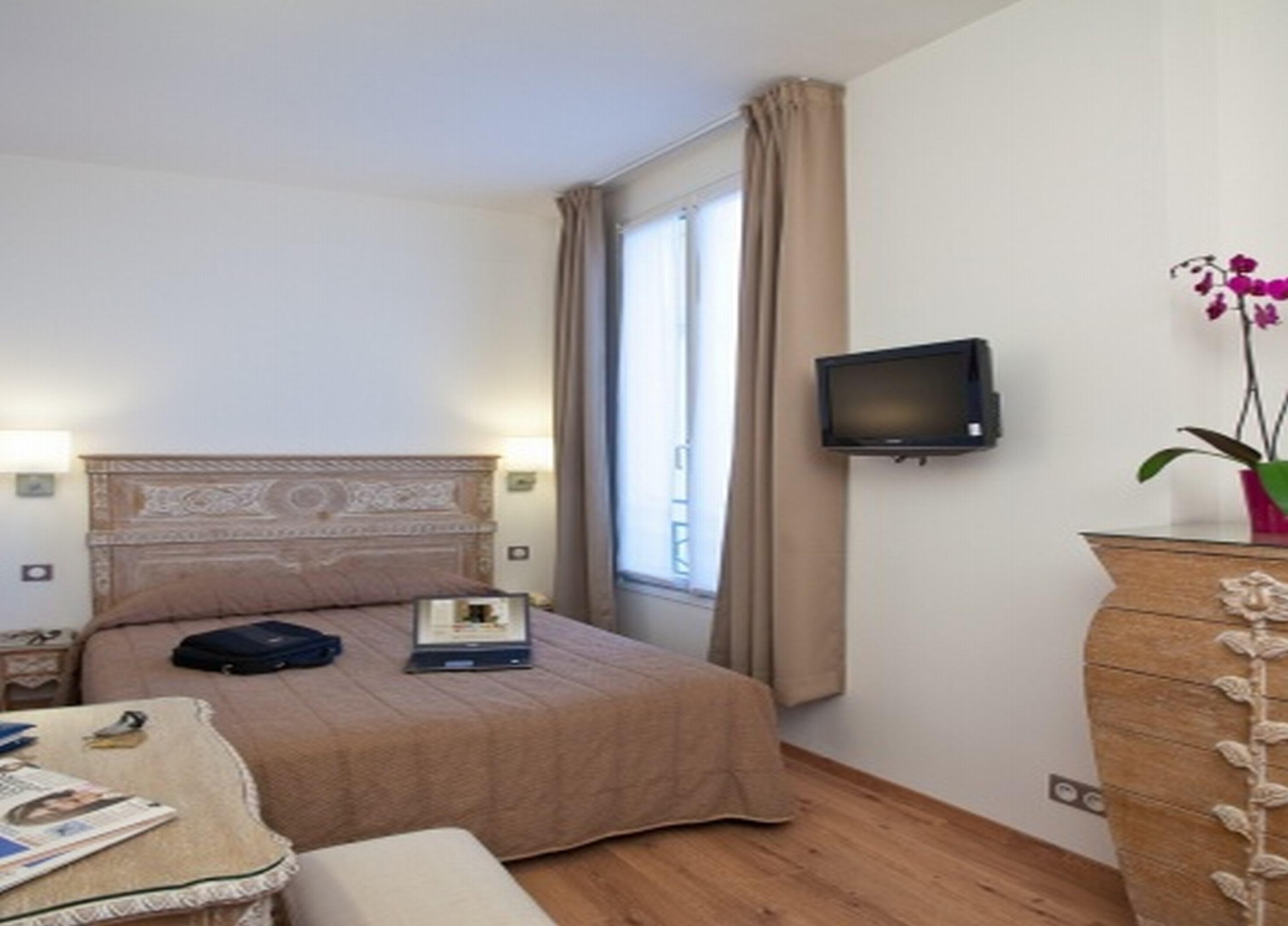 Hotel Du Printemps Париж Экстерьер фото